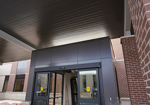 Front doors of Horizon Health